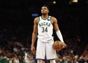 开云体育官网-雄鹿战胜尼克斯，队内新星涌现