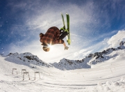 开云体育登录-从草地到硬地，蒂姆的降维打击如何诠释网球运动的唯一性