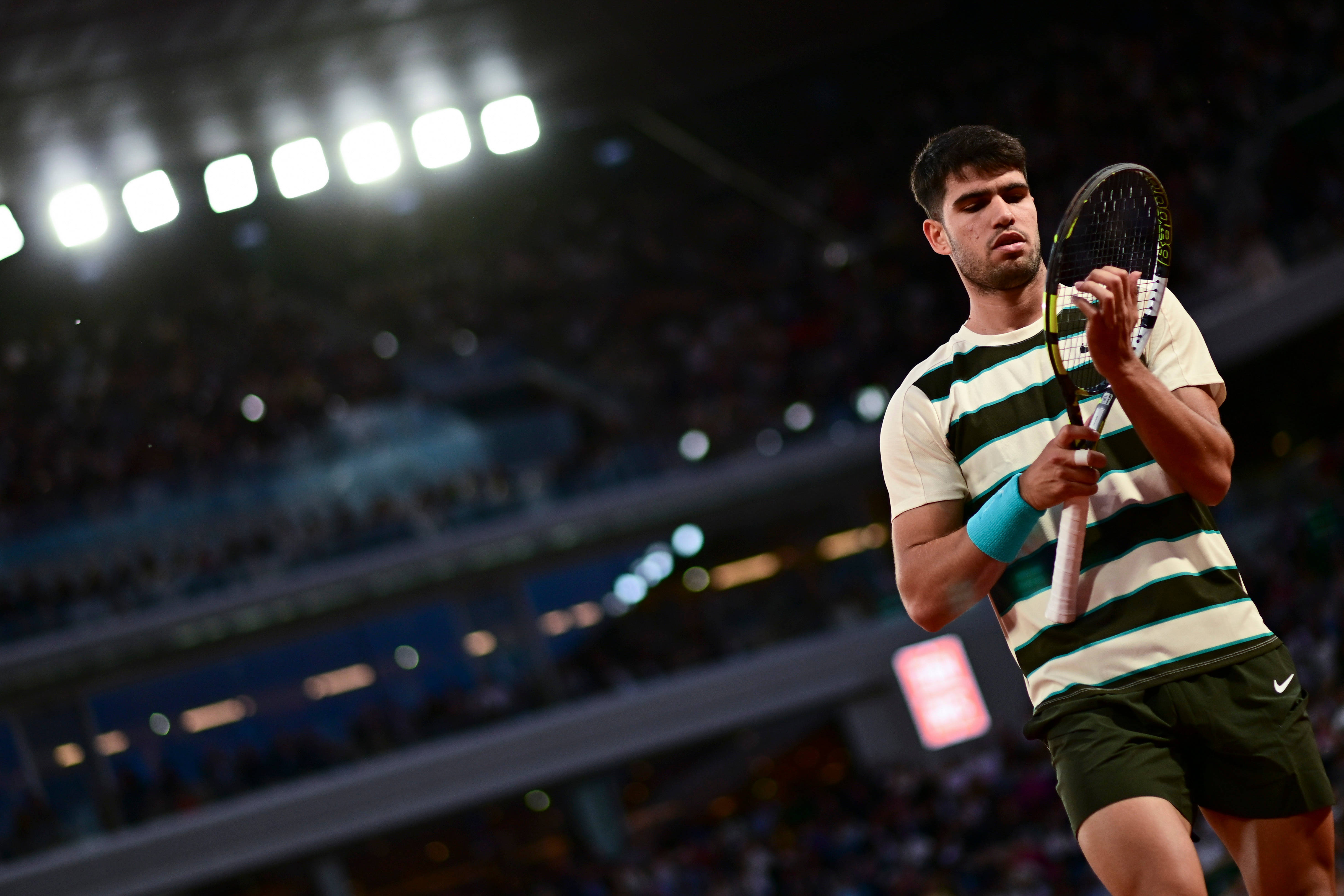 德国网球队险胜西班牙网球队,阿尔卡拉斯统治全场的简单介绍 德国网球队险胜西班牙网球队,阿尔卡拉斯统治全场的简单介绍