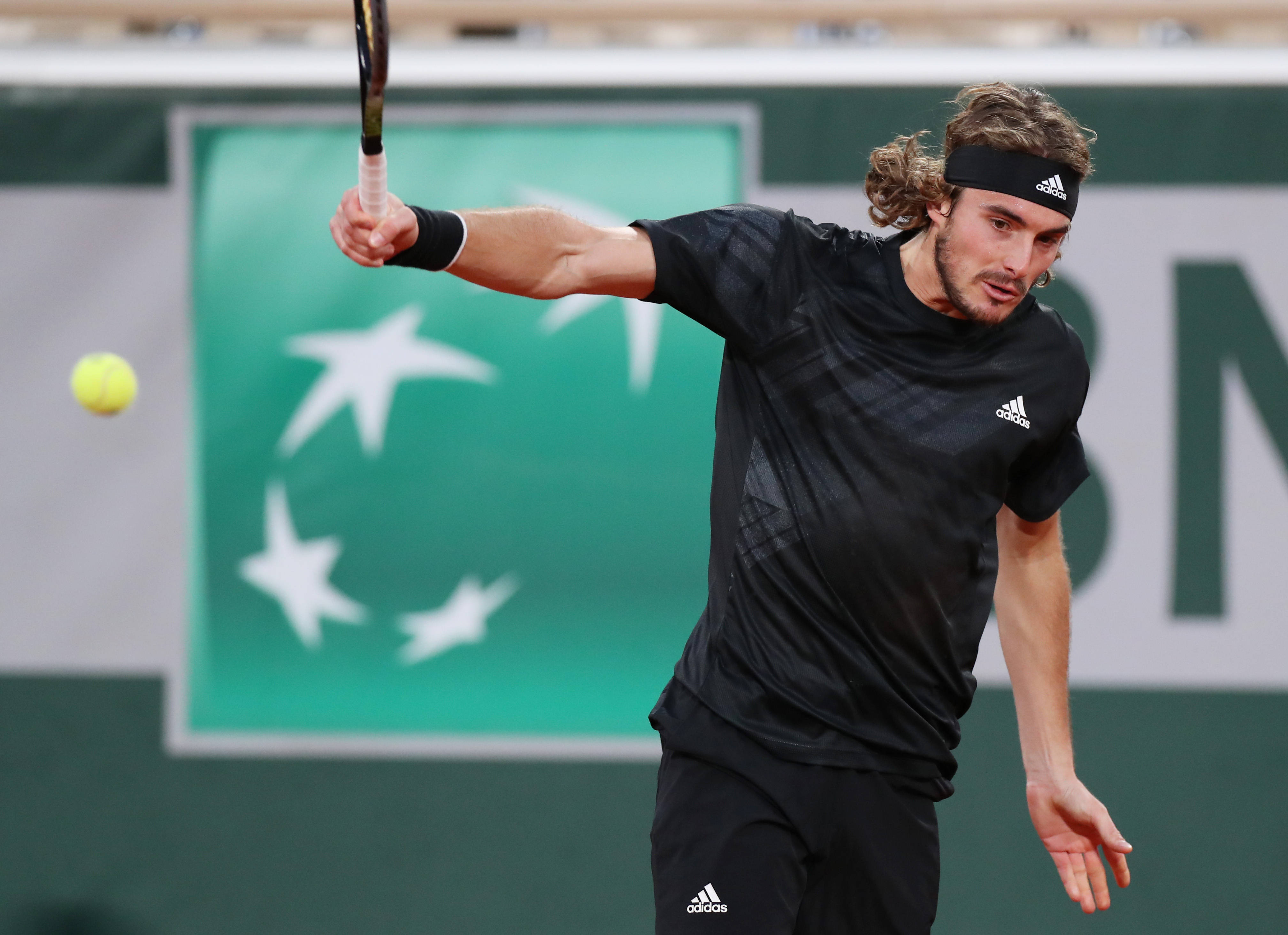 世界网球队绝杀意大利网球队,西西帕斯高光表现的简单介绍 世界网球队绝杀意大利网球队,西西帕斯高光表现的简单介绍