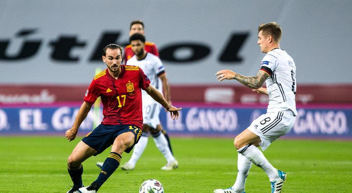 美国碾压波兰，费兰·托雷斯完成帽子戏法的简单介绍