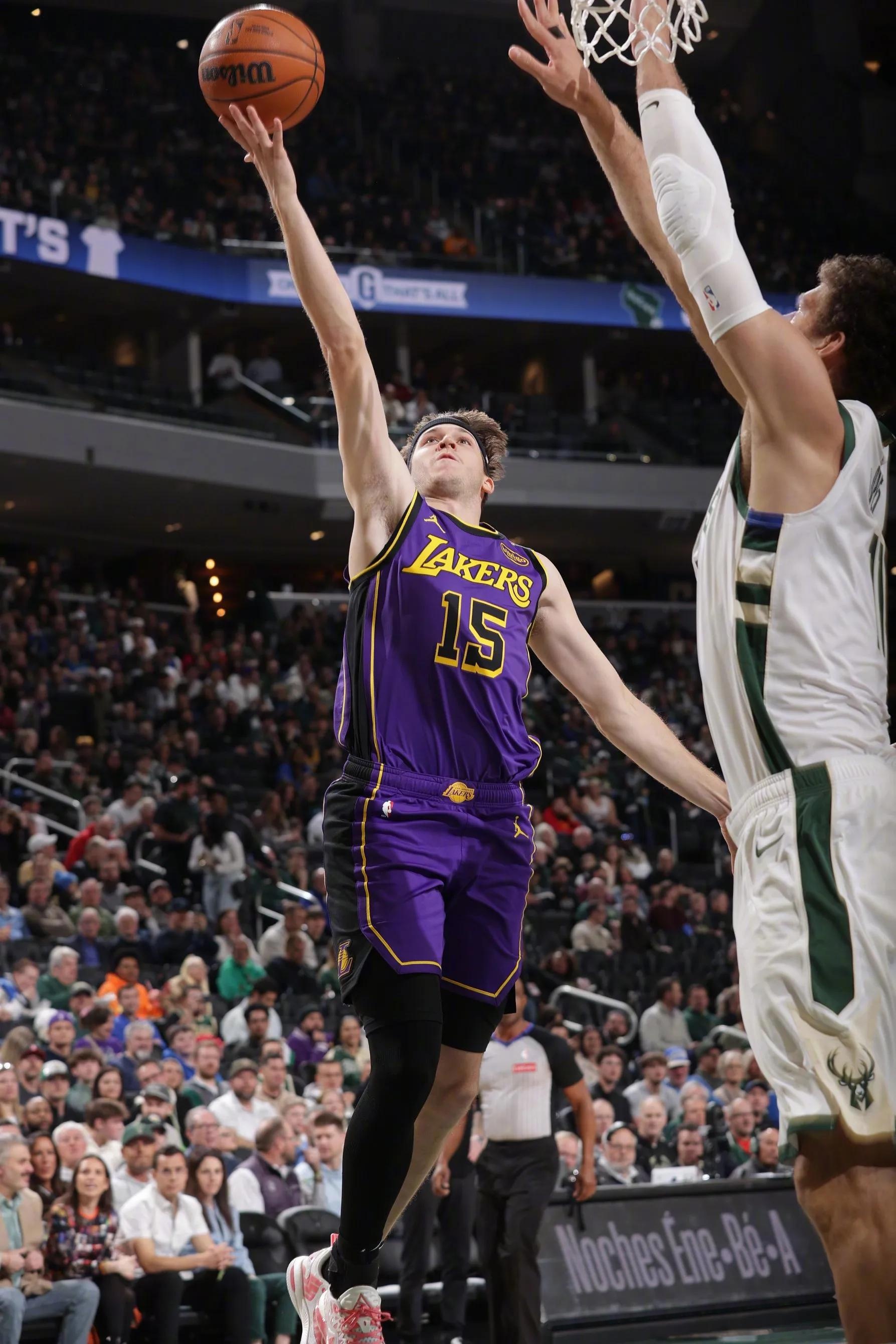 湖人队总决赛比分逆转,成功突破困境 湖人队总决赛比分逆转,成功突破困境