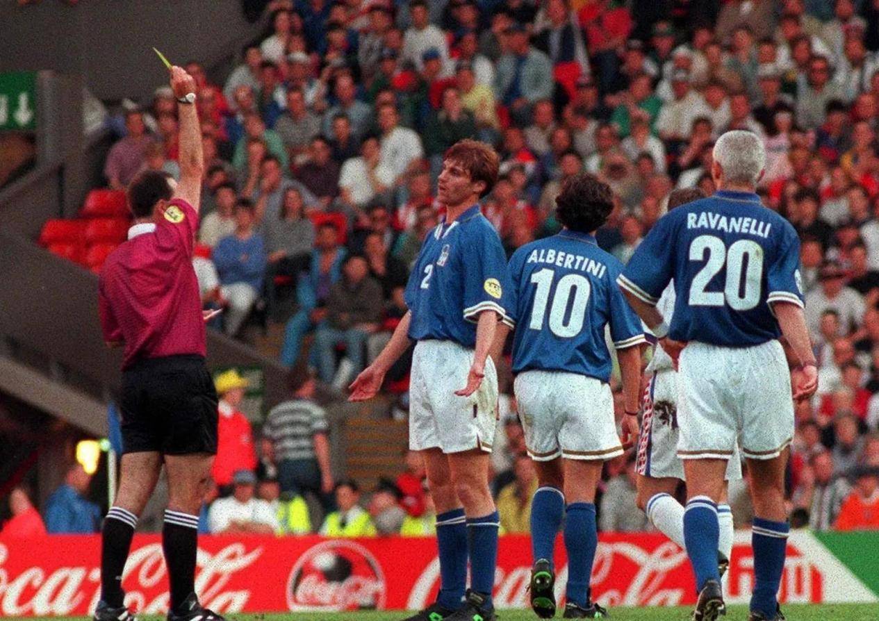 包含意大利队迎战威尔士队，备受关注的比赛即将爆发的词条