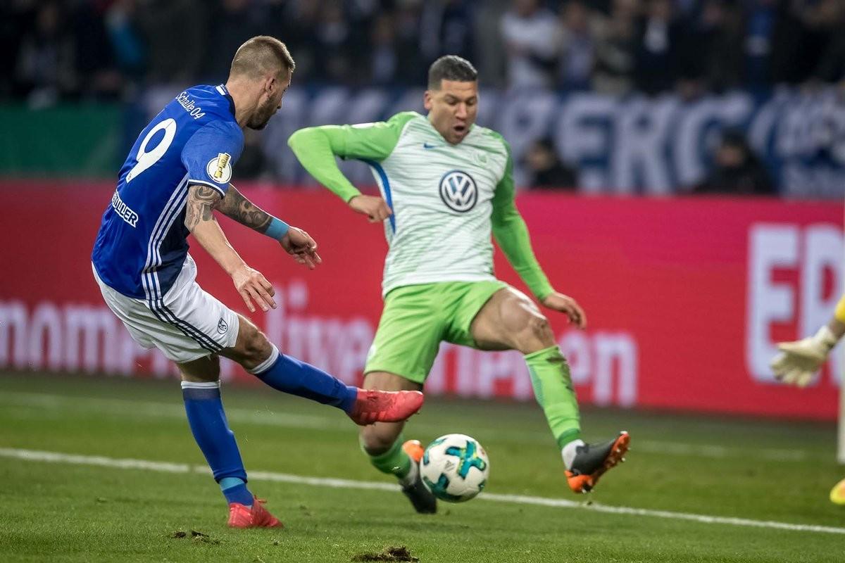 包含沙尔克大将精妙过人,带队逆转反击梦想冠军的词条 包含沙尔克大将精妙过人,带队逆转反击梦想冠军的词条