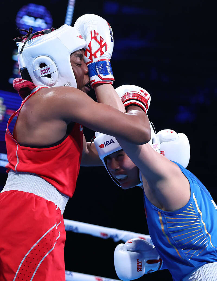 女子拳击比赛:中国选手力挫对手,晋级 女子拳击比赛:中国选手力挫对手,晋级
