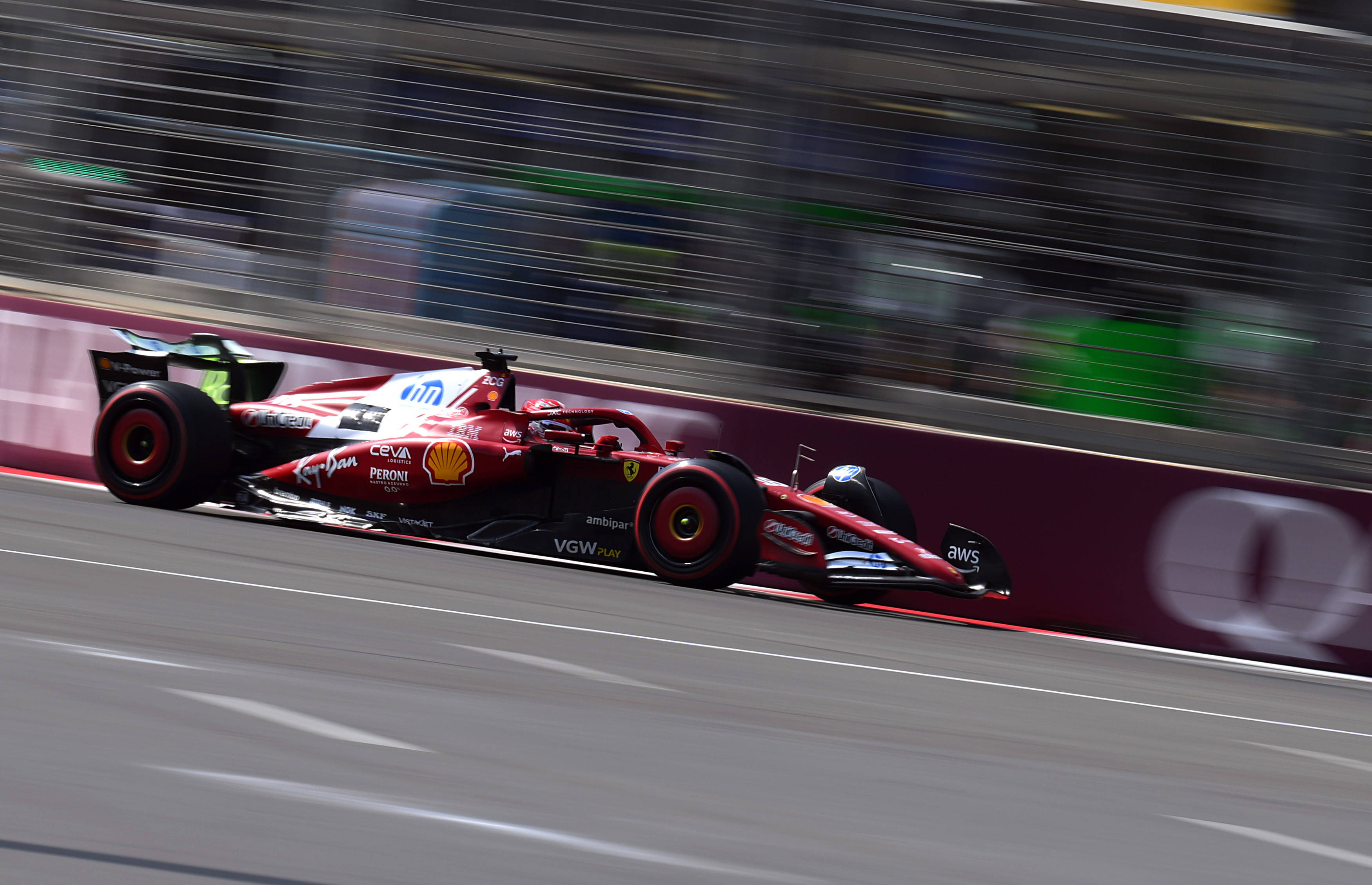 关于红牛二队鏖战迈凯伦,汉密尔顿统治全场的信息 关于红牛二队鏖战迈凯伦,汉密尔顿统治全场的信息