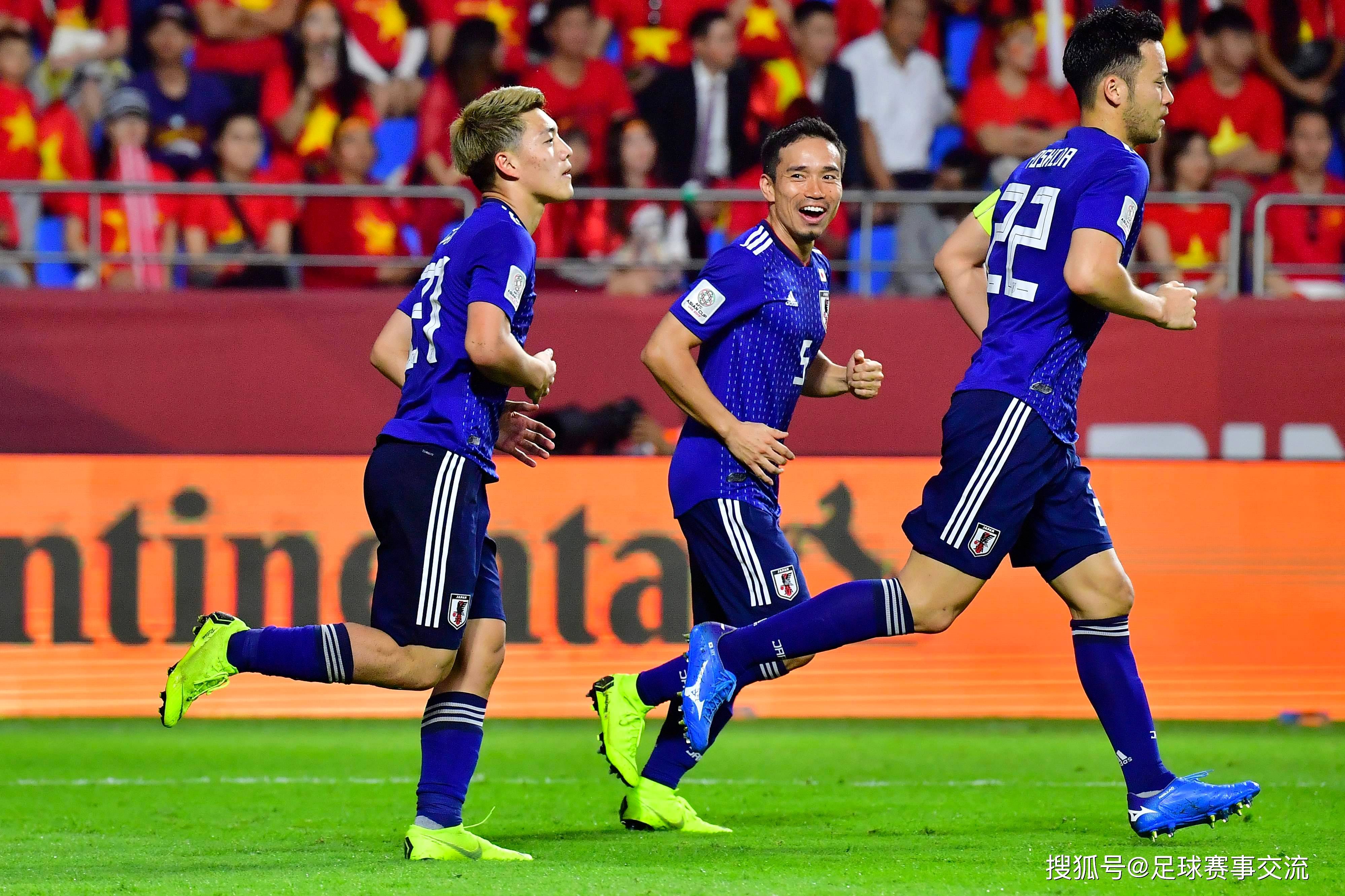 波兰队完胜日本队,波尔点燃赛场 波兰队完胜日本队,波尔点燃赛场